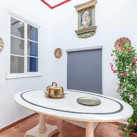 Casa De La Luz -elegante Casco Antiguo 5-hab-11px Севилья