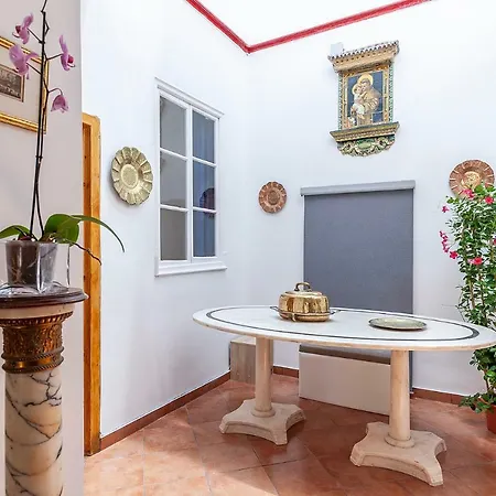 Casa De La Luz -elegante Casco Antiguo 5-hab-11px Апартаменты